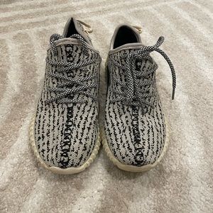 Women’s Yeezy Boost 350